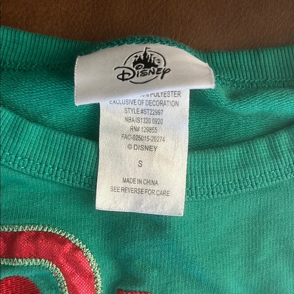 Walt Disney World Holiday sweater - Picture 4 of 6